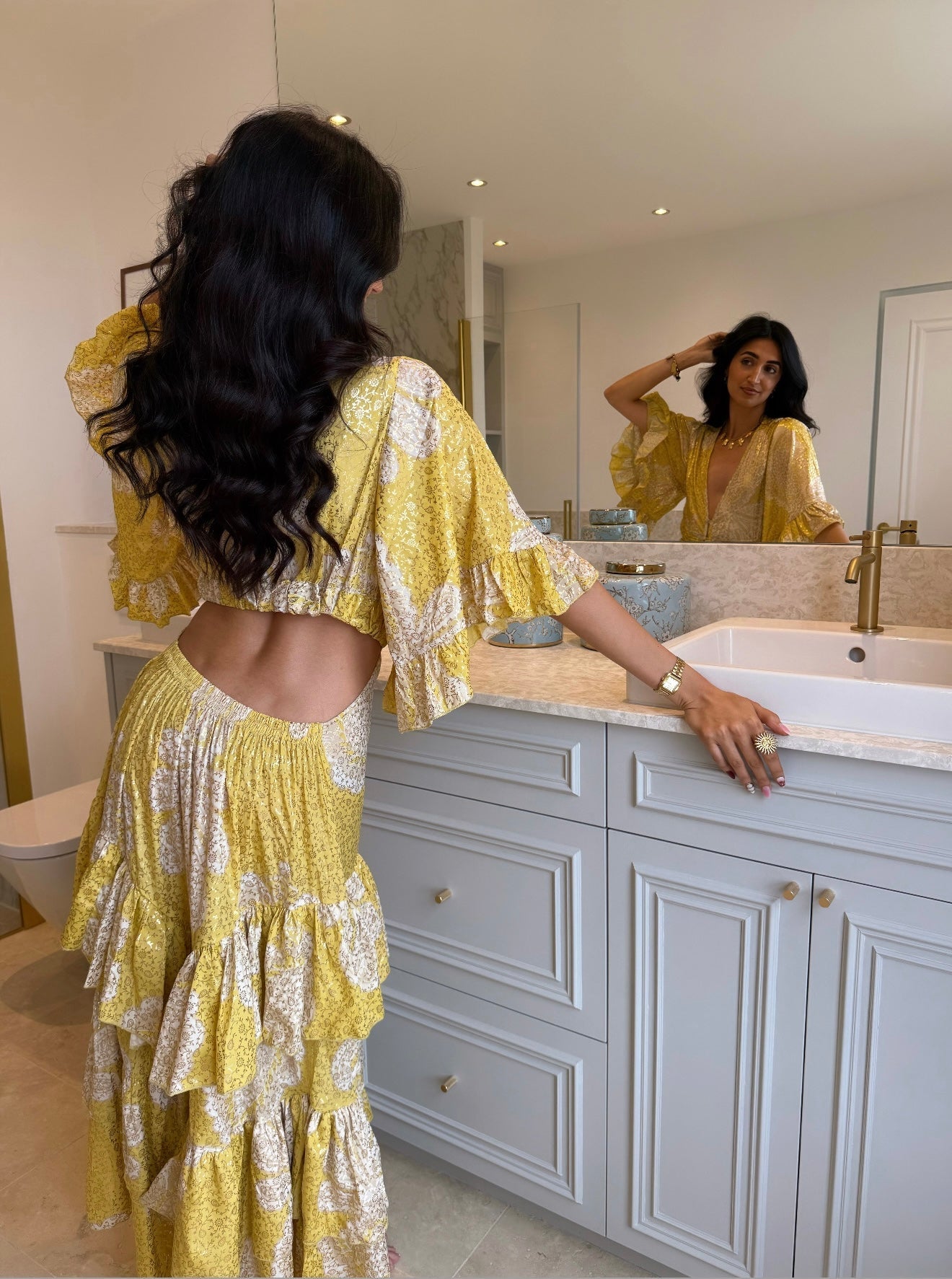 Robe à volants jaune